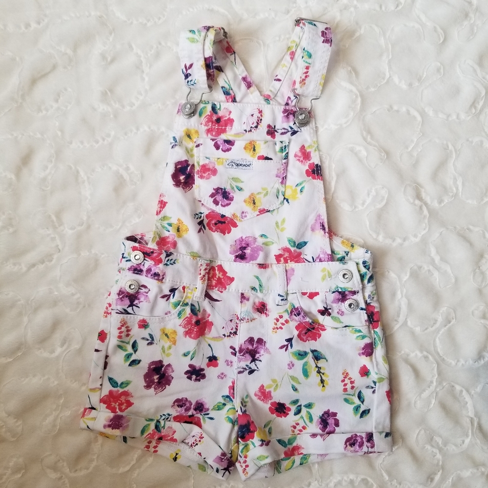 Toddler white jumper shorts size 5t